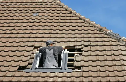 Pose de velux - Saint-Exupéry les Roches